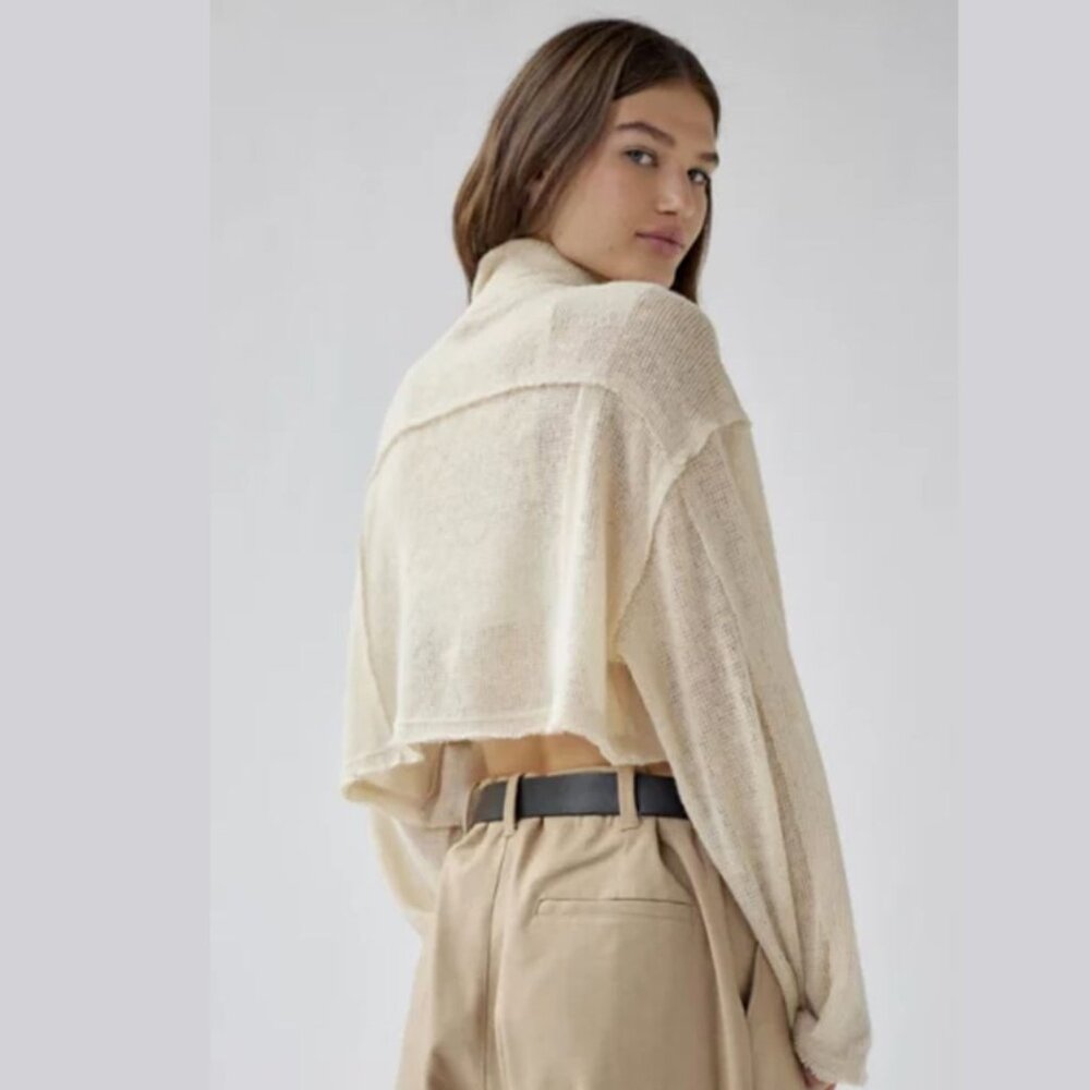 Urban Outfitters knit crop - Picture 2 of 5